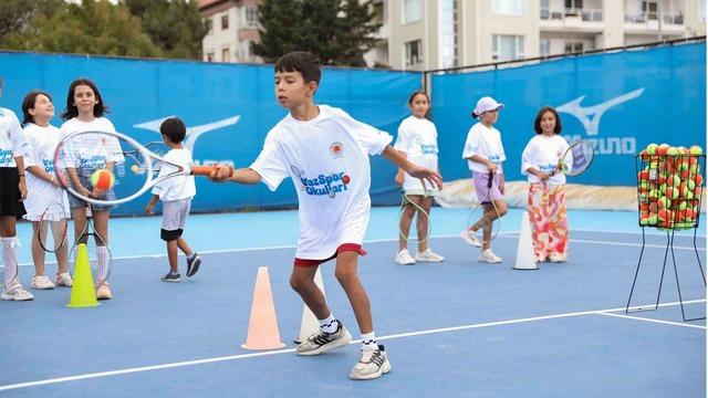 Samsun 2'deki yaz spor okullarına 670 öğrenci katıldı