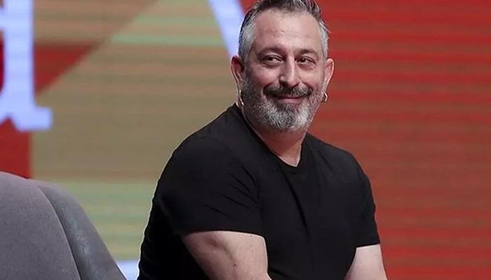 Cem Yılmaz aşık oldu!  Sevgilisine şömine başında şarkılar söyledi