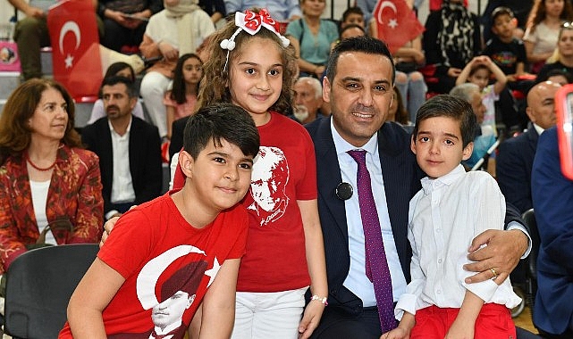 23 Nisan Çiğli'de Karnaval atmosferinde kutlandı - GÜNDEM