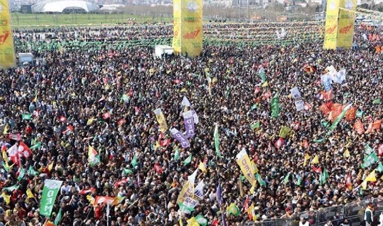 Newroz kutlamasında Öcalan posterini açan 3'ü 70 kişi tutuklandı