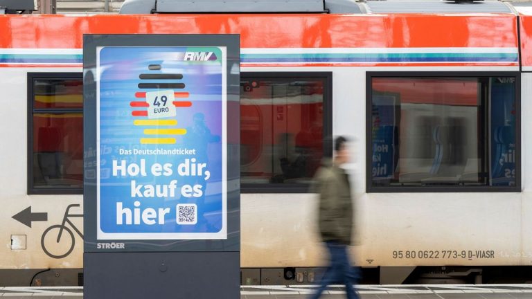 2024’te Almanya’da toplu taşıma aylık 49 avroya mal olacak