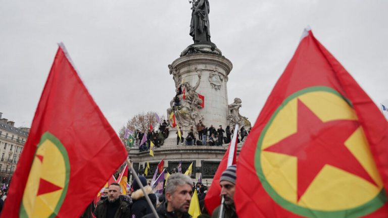 Fransa'da 'PKK'nın finansmanı' soruşturması kapsamında 8 kişi tutuklandı.