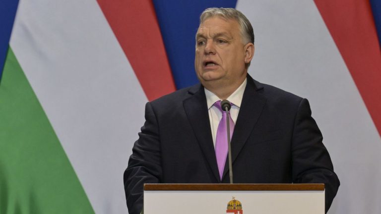 Orban: Ukrayna'ya yardım AB'nin yıkılmasına yol açıyor