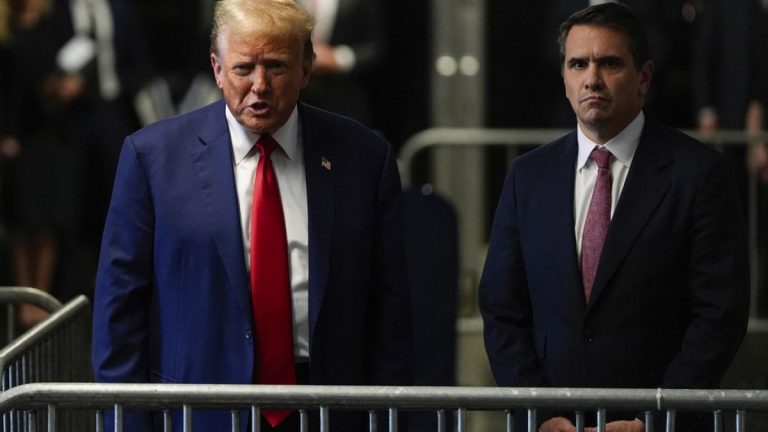 'Sus' ceza davasında yayın yasağını 10'uncu kez ihlal eden Trump'a hapis uyarısı