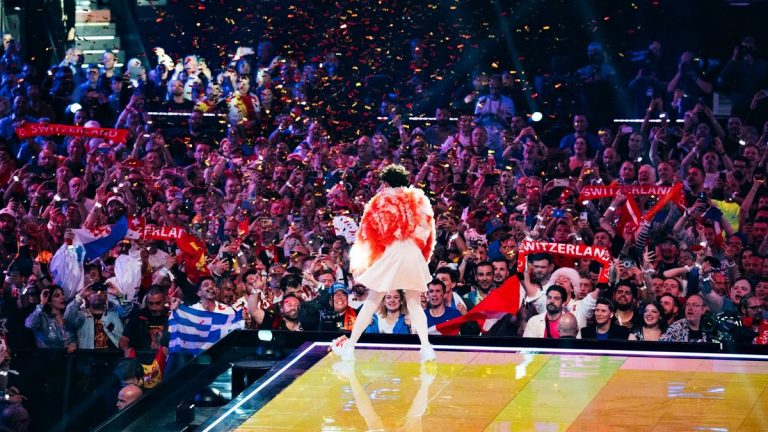 Brüksel, Eurovision'da AB bayrağı yasağı konusunda EBU'dan açıklama talep etti