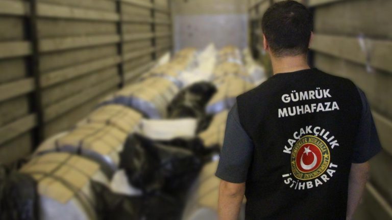Polis 646 milyon liralık kaçakçılığı önledi