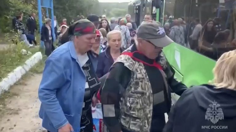Video. Kursk: Ukrayna'nın saldırısı sınırın her iki tarafında da tahliyelere neden oldu