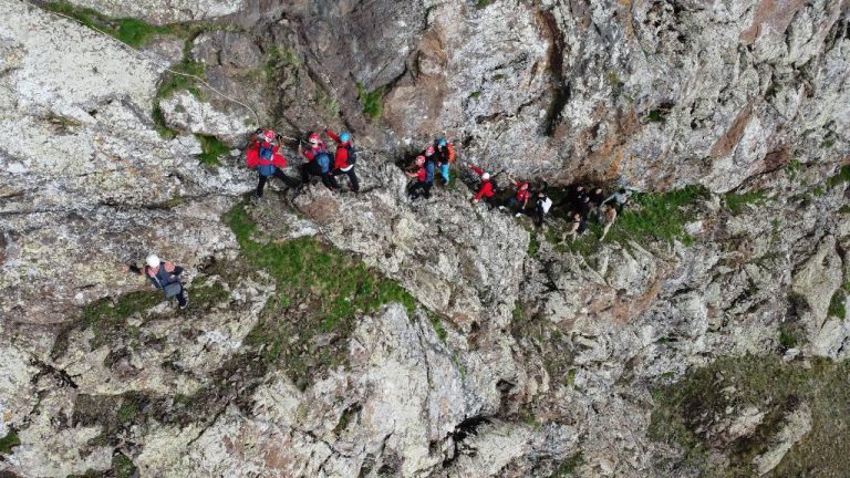 Iğdır Valisi Ercan Turan Tekelti Dağı'na tırmandı