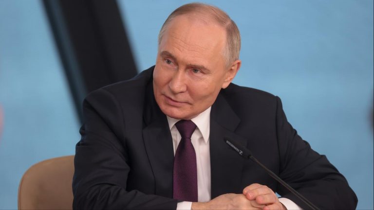 Putin: Bazı Batılı devletlerin Ukrayna'daki çatışmayı sürdürme politikası yanlış
