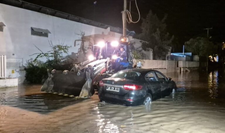 Bodrum'u sel vurdu: Evler sular altında kaldı, personel mahsur kaldı! – Türkiye'den son dakika haberleri